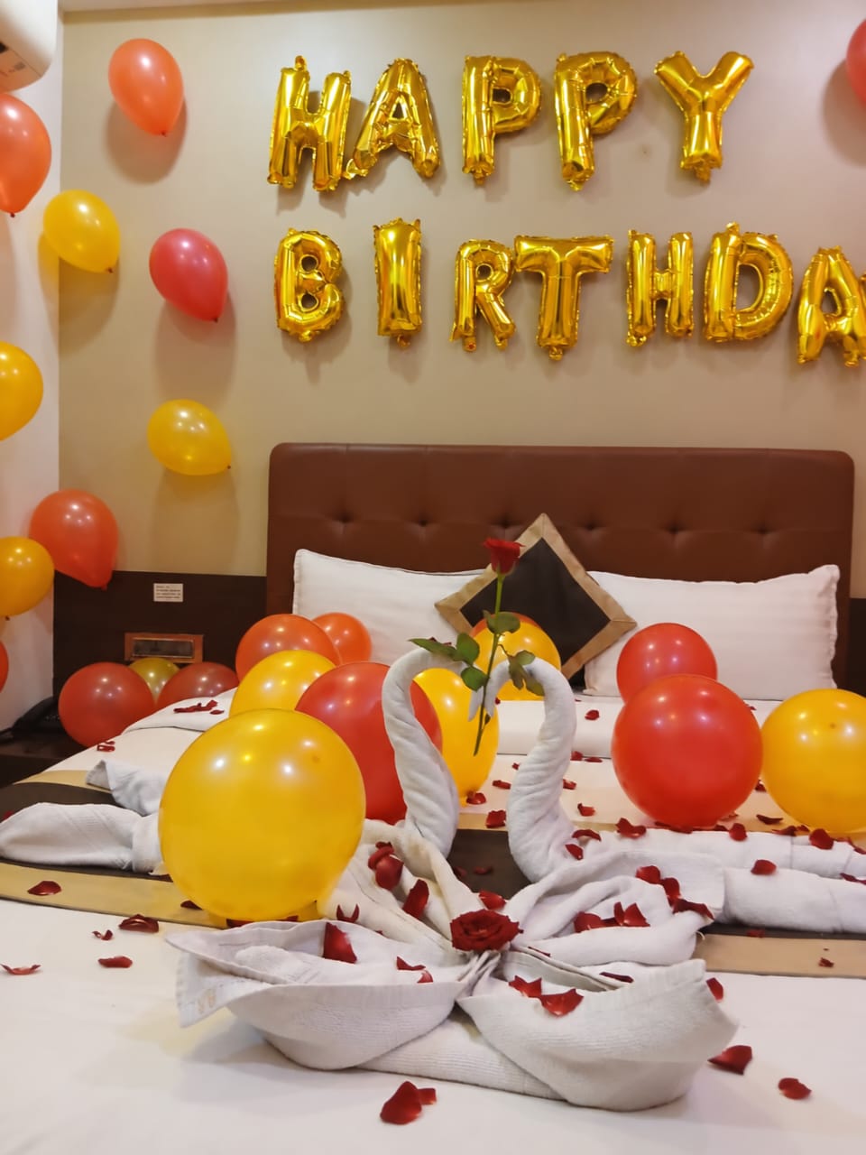 Budget Stay & Decor - Book Now